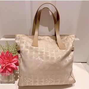 CHANEL TRAVEL LIGNE TOTE
